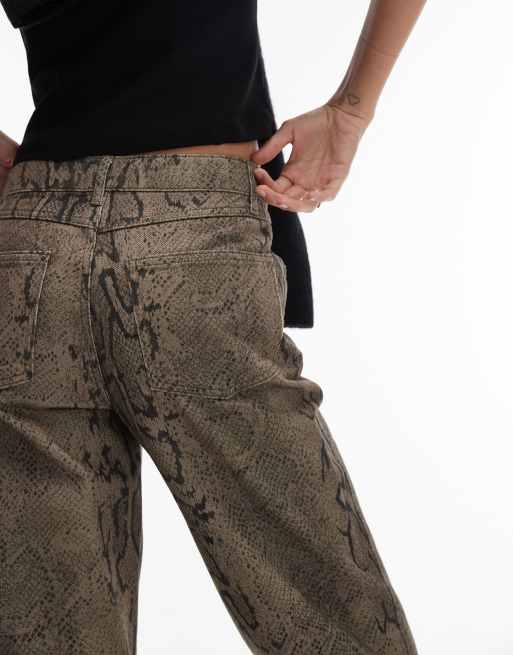 ASOS DESIGN - Pantaloni slim a vita medio alta con stampa pitonata, 4 di 5