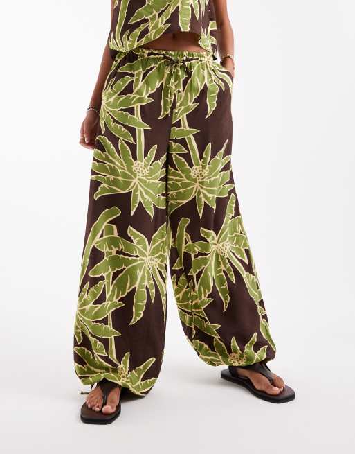 ASOS DESIGN - Pantaloni stile palazzo con stampa di palme in coordinato, 2 di 4