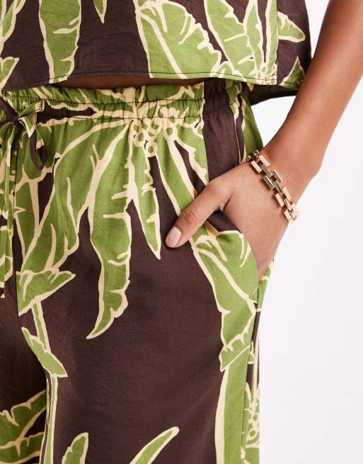 ASOS DESIGN - Pantaloni stile palazzo con stampa di palme in coordinato, 3 di 4
