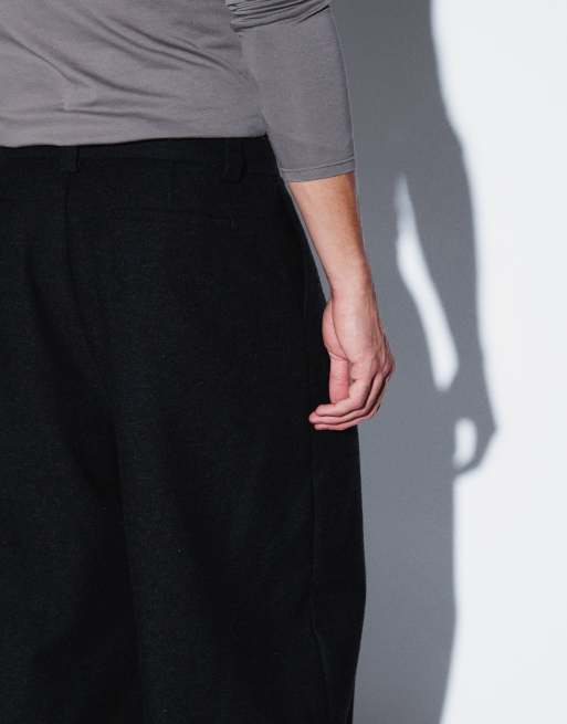 ASOS DESIGN pantaloni tailored a gamba bombata con lana a spina di pesce neri, 4 di 5