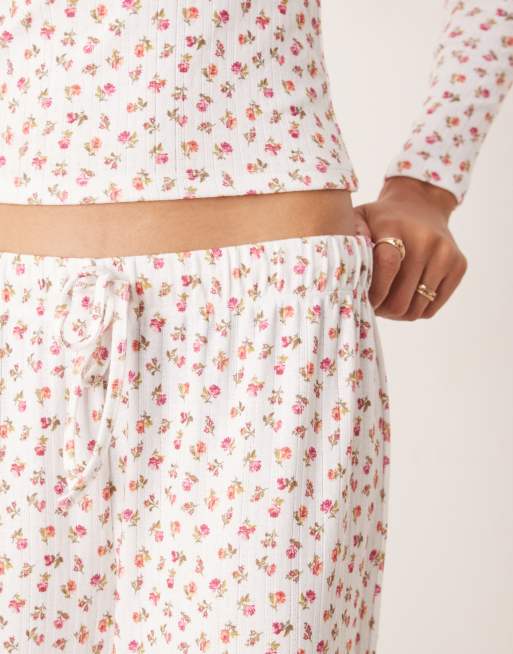 ASOS DESIGN - Pantaloni traforati a fondo ampio a fiorellini in coordinato, 5 di 5