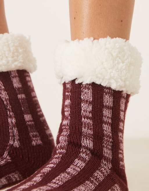 ASOS DESIGN - Pantofole a calzino soffici bordeaux e rosa, 2 di 3