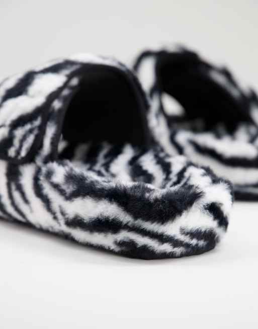  ASOS DESIGN - Pantofole in pelliccia sintetica zebrata con suola spessa, 4 di 4