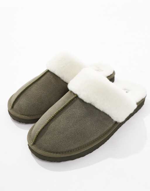 ASOS DESIGN - Pantofole stile sabot in camoscio kaki con interno in montone sintetico, 2 di 4