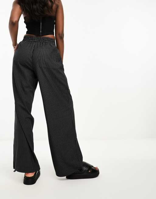 ASOS DESIGN parachute cargo pants in grey with stripe, 3 of 4