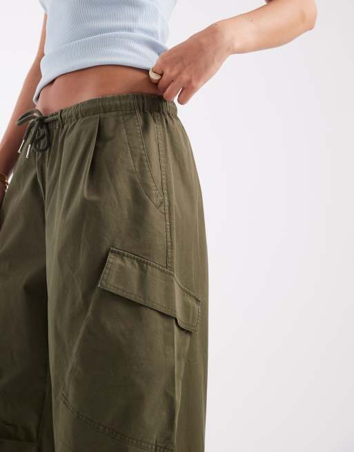 ASOS DESIGN parachute cargo pants in khaki, 4 of 5