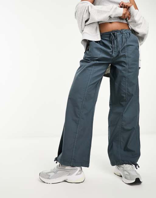 ASOS DESIGN parachute cargo pants with seam detail in petrol blue, 3 of 4
