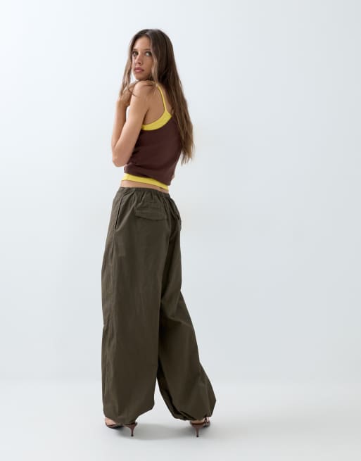 ASOS DESIGN parachute pants with toggle hem detail in khaki, 3 of 5