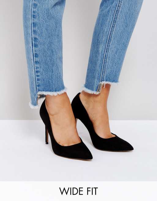 ASOS DESIGN - Paris - Puntige pumps met hoge hak en brede pasvorm in zwart