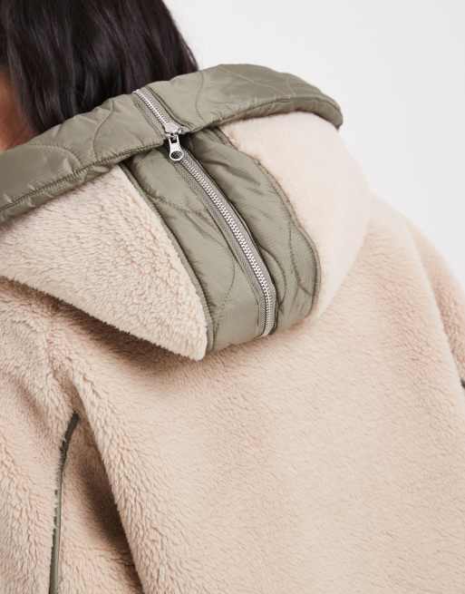 ASOS DESIGN – Parka z kożuszka z kapturem w kolorze khaki, 3 z 5