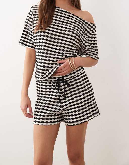 ASOS DESIGN - Parte de un conjunto - Pantalones cortos a cuadros monocromáticos de croché , 2 de 5