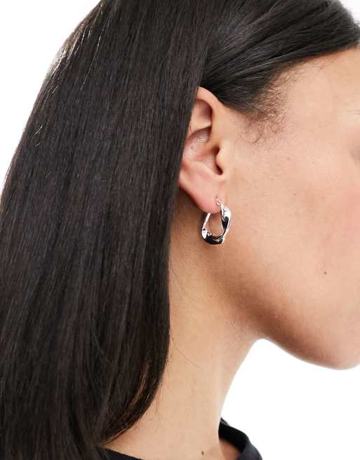 ASOS DESIGN – Płaskie skręcone kolczyki-koła w odcieniu srebra, 4 z 4