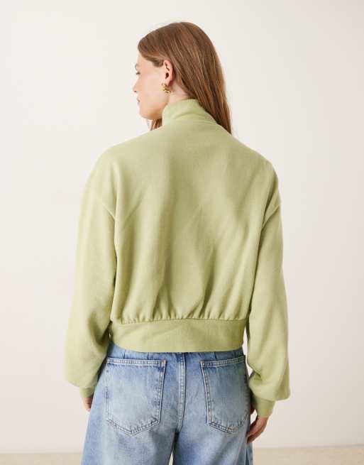 ASOS DESIGN - Pastelgrøn superblød højhalset striktrøje med buet kant forneden og ballonærmer, 4 af 4