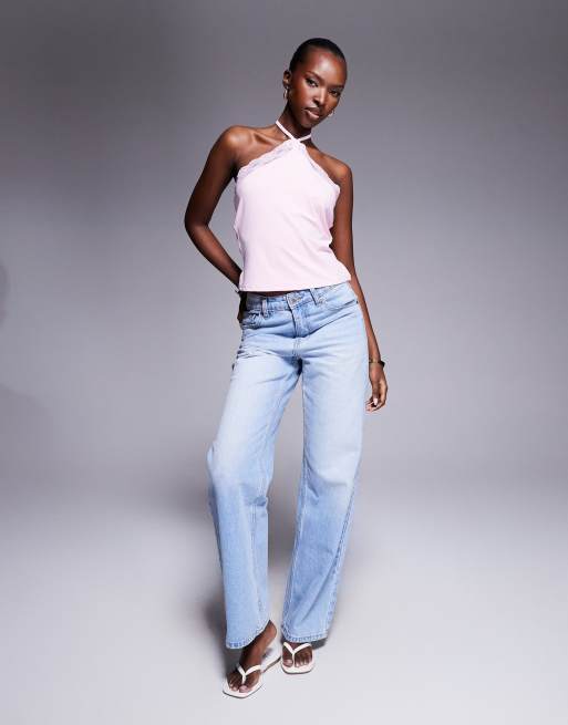 ASOS DESIGN – Pastellrosa, åtsmitande topp med halterneck och spetskant, 2 av 4