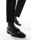 [ASOS DESIGN] ASOS DESIGN patent faux leather loafers in black with tassel 46 BLACK