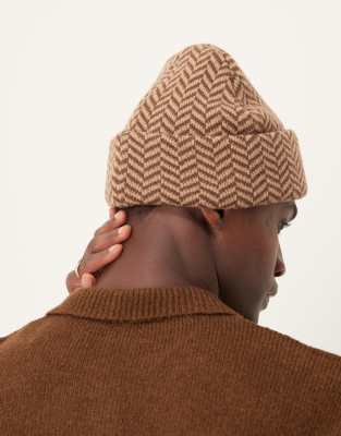 patterned beanie in brown