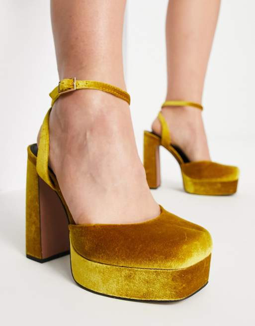 ASOS DESIGN Peaked Chaussures larges en velours plateforme