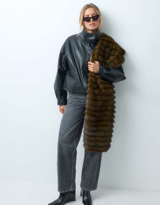ASOS DESIGN pelted faux fur scarf in chocolate, 2 of 4