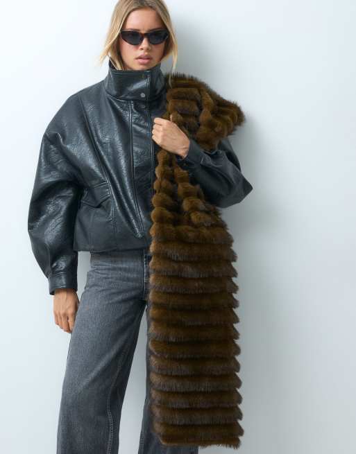 ASOS DESIGN pelted faux fur scarf in chocolate, 4 of 4