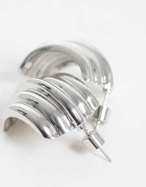 ASOS DESIGN - pendientes de botón con diseño acanalado en tono plateado, 4 de 4