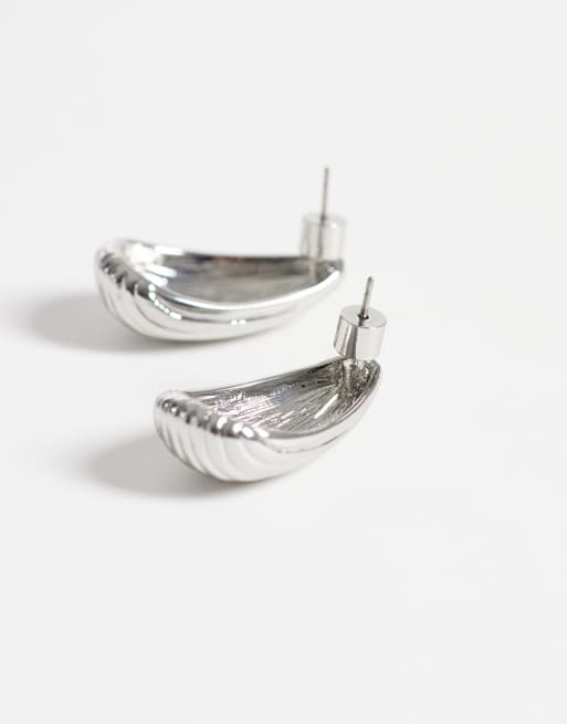 ASOS DESIGN - Pendientes de botón plateados con diseño de lágrima estriada, 3 de 4