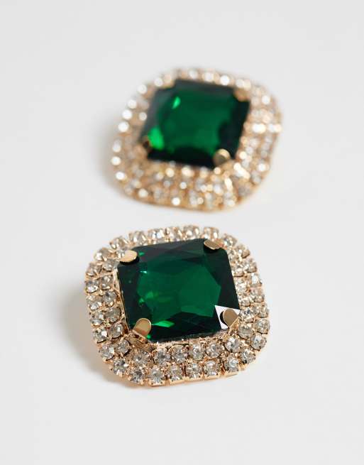 ASOS DESIGN pendientes grandes de botón con engaste de cristal verde en tono dorado, 4 de 5