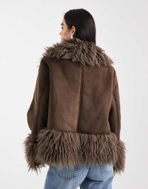 ASOS DESIGN – Penny Lane – Brun kappa med fuskpälsdetaljer, 3 av 4