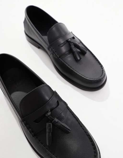 ASOS DESIGN Penny Loafer aus schwarzem Leder mit Quastendetail