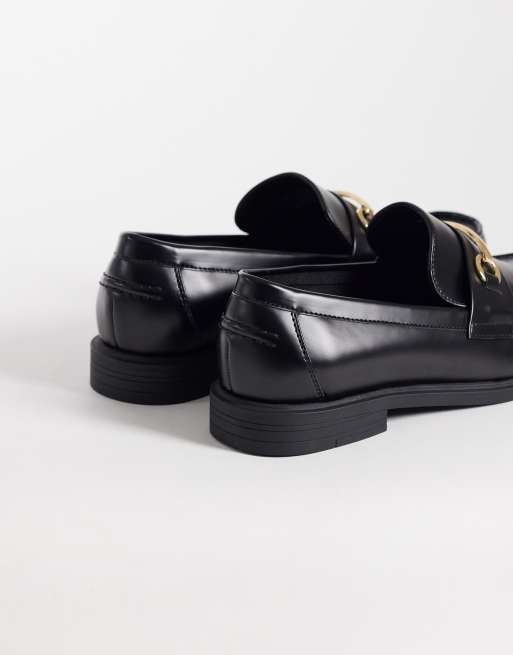 ASOS DESIGN – Penny-Loafer in Schwarz mit goldfarbener Trense, 4 von 4
