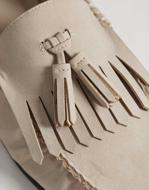 ASOS DESIGN – Penny-Loafer in Steinbeige mit Fransen und gerafftem Vorderblatt, 4 von 4