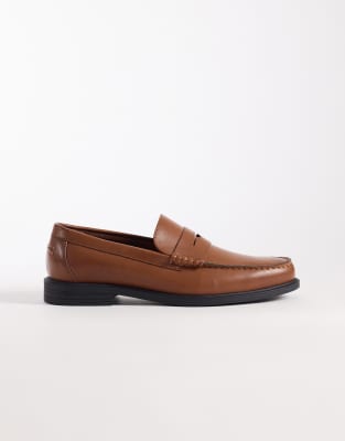  penny loafer in tan