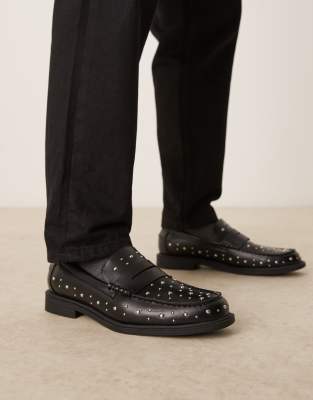 penny loafers in black with silver hardware