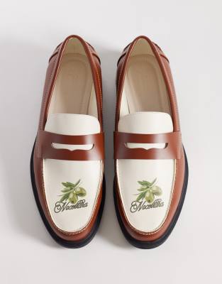  penny loafers in brown and cream with olive graphic