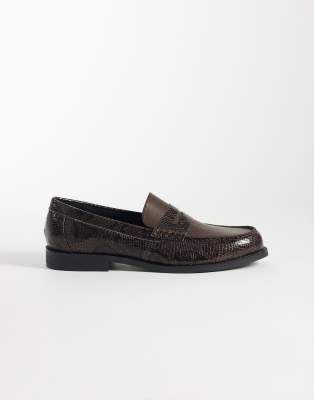  penny loafers in  faux snakeskin
