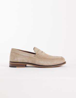  penny loafers in stone suede