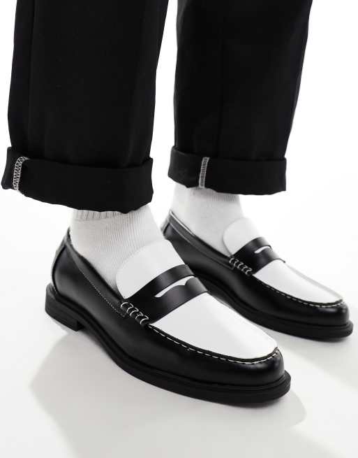 ASOS DESIGN - Penny loafers in zwart en wit