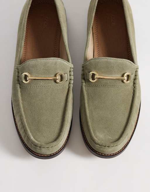 ASOS DESIGN - Penny loafers met trens in kaki suède, 2 van 4