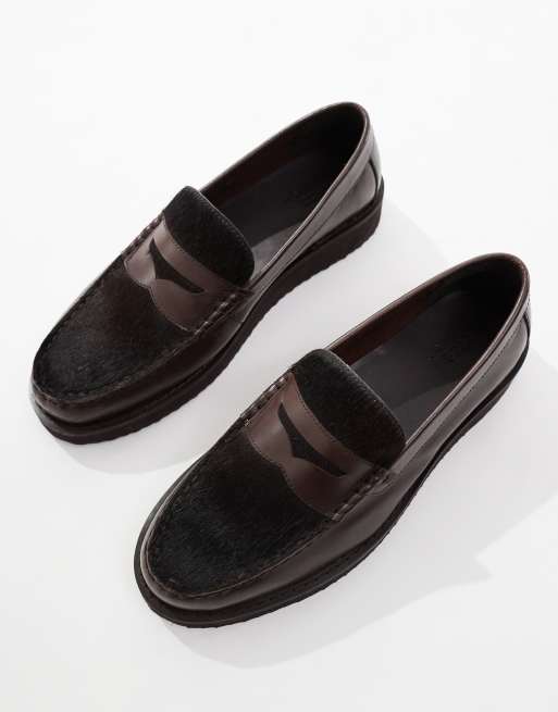 ASOS DESIGN – Pennyloafer aus braunem Leder mit Pelzdetail, 2 von 4