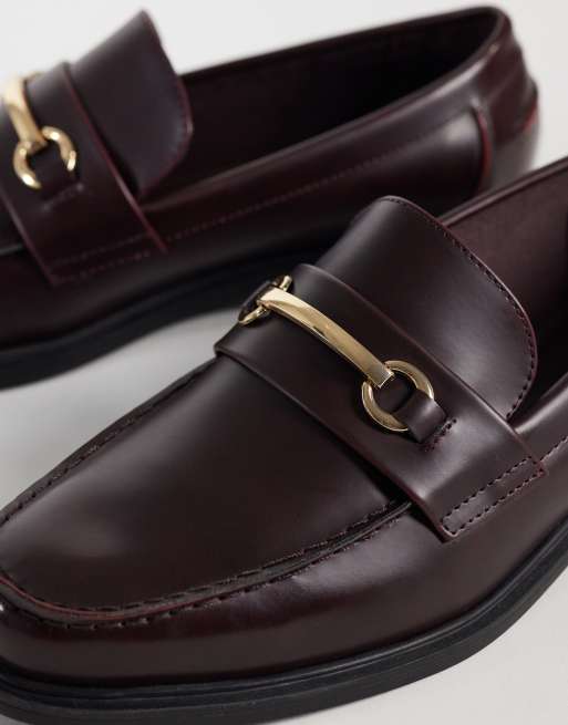ASOS DESIGN Pennyloafer mit goldfarbenem Steg in Burgunderrot, 3 von 4