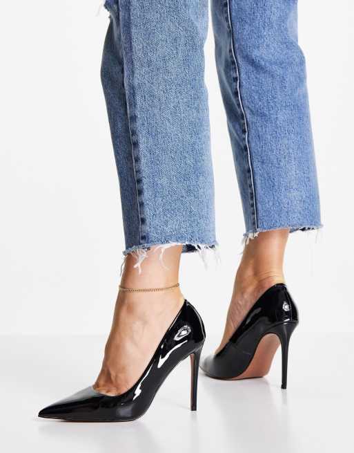 ASOS DESIGN – Penza – Spitze Pumps in schwarzer Lackoptik mit hohem Absatz, 3 von 4