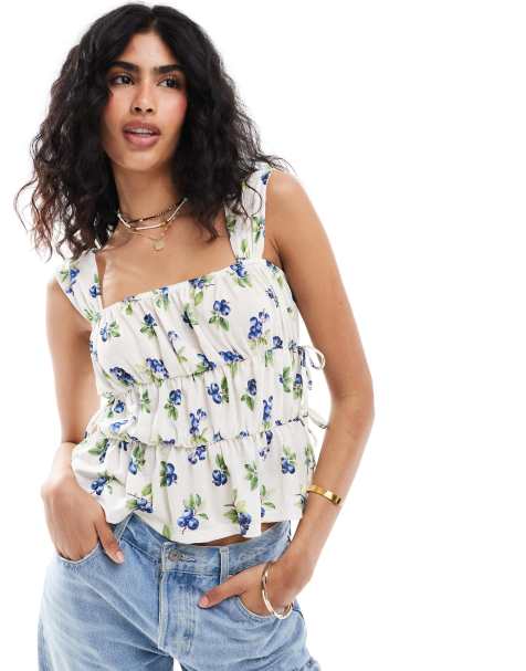 ASOS DESIGN - Peplum-top i milkmaid-stil med blomsterprint - view 1