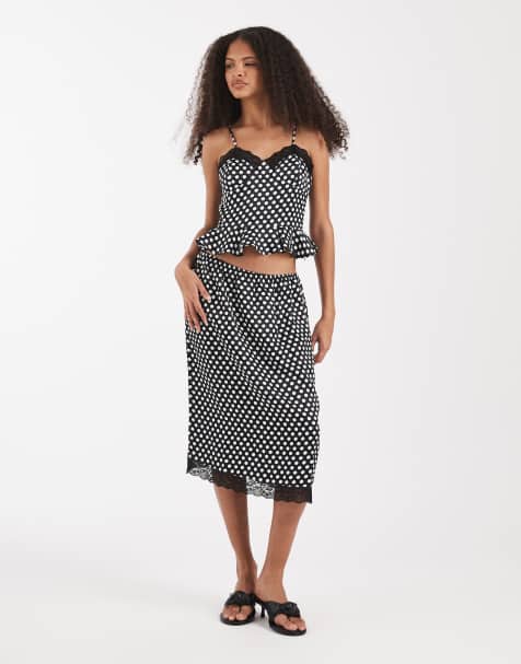 ASOS DESIGN - Peplum-top med blondekant og polkaprikker i satin - Del af sæt - view 1