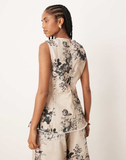 ASOS DESIGN - Peplum top met bloemenprint in taupe, deel van co-ord set, 3 van 4
