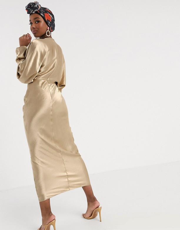  Światło Słoneczne ASOS DESIGN – Perłowa sukienka maxi ze skosu z nietoperzowymi rękawami Oyster
