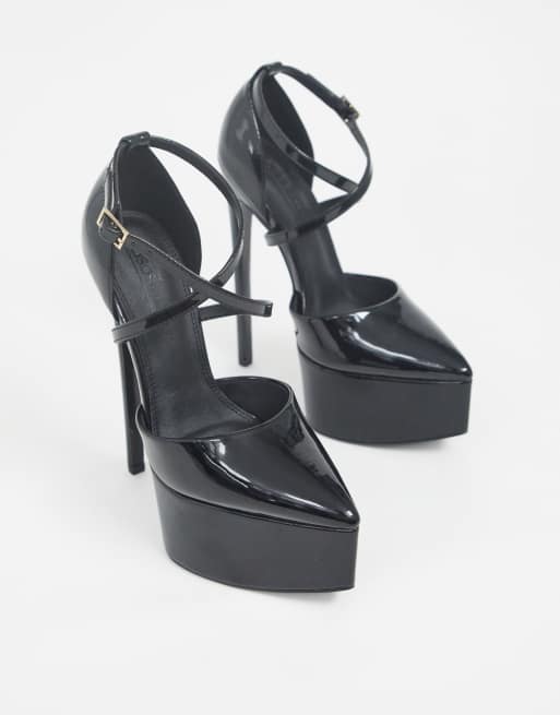 Pointed platform outlet pumps