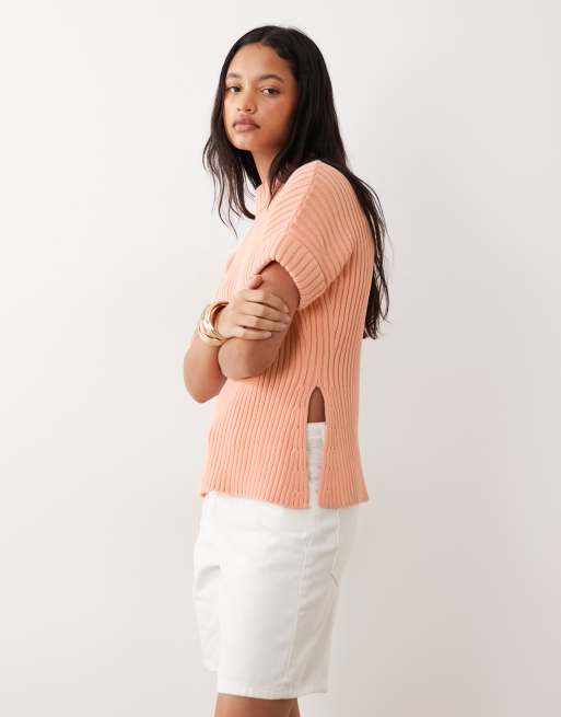 ASOS DESIGN – Persikorosa, stickad topp med hög krage, korta ärmar och sidoslits, 3 av 4