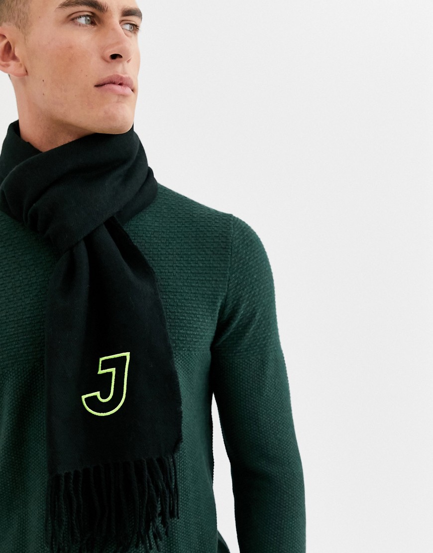 ASOS DESIGN - Personalised standard - Geweven sjaal in zwart met geborduurde J