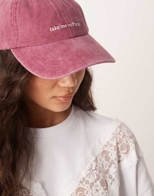 ASOS DESIGN - Pet met 'Take me to Paris'-slogan in donkerrood, 2 van 3