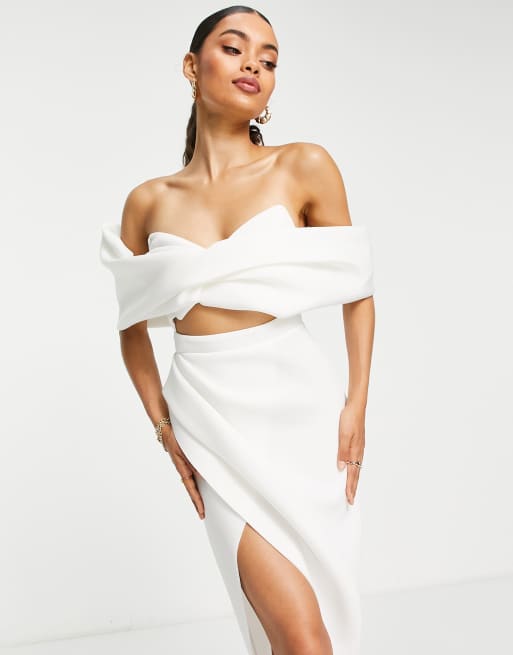 ASOS DESIGN Petite - 2-delige midi kokerjurk met blote schouders en overslag in ivoor