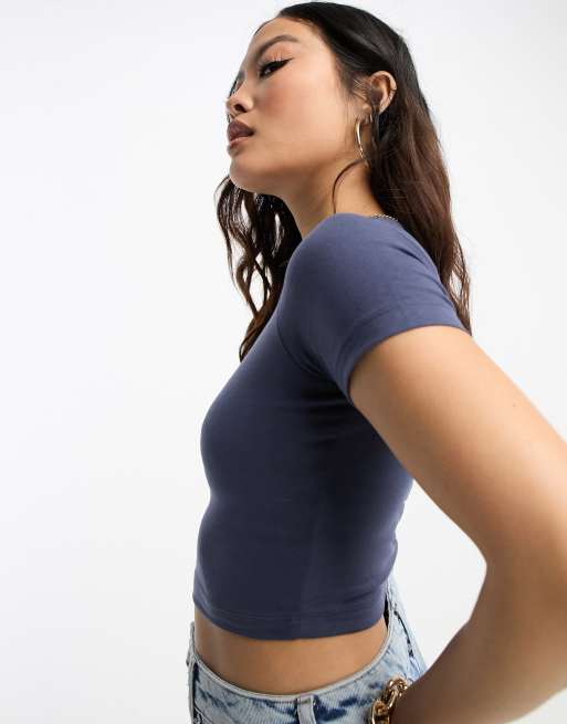 ASOS DESIGN Petite - Aansluitend cropped T-shirt in marineblauw met wassing, 3 van 4